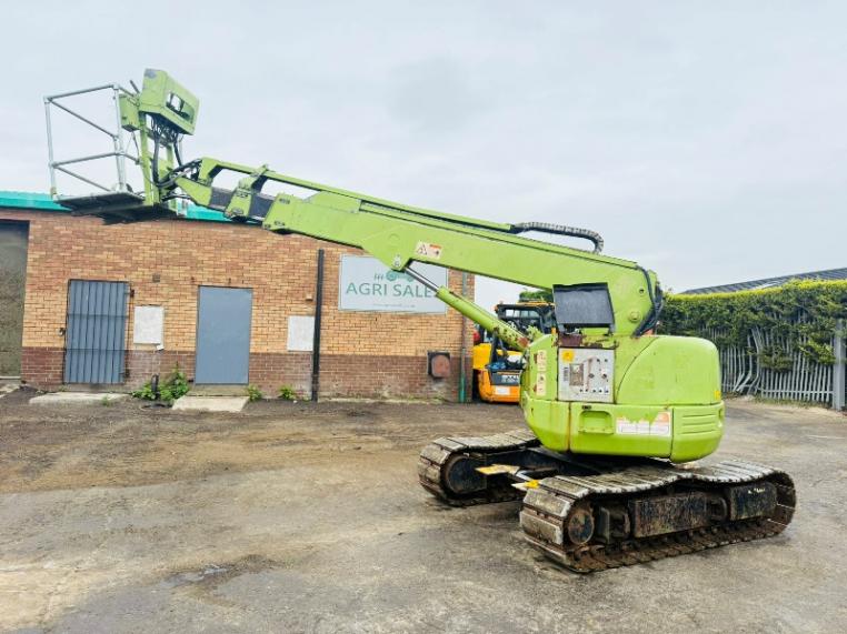 HITACHI TRACKED MANLIFT*C/W RUBBER BLOCK PADS*VIDEO*