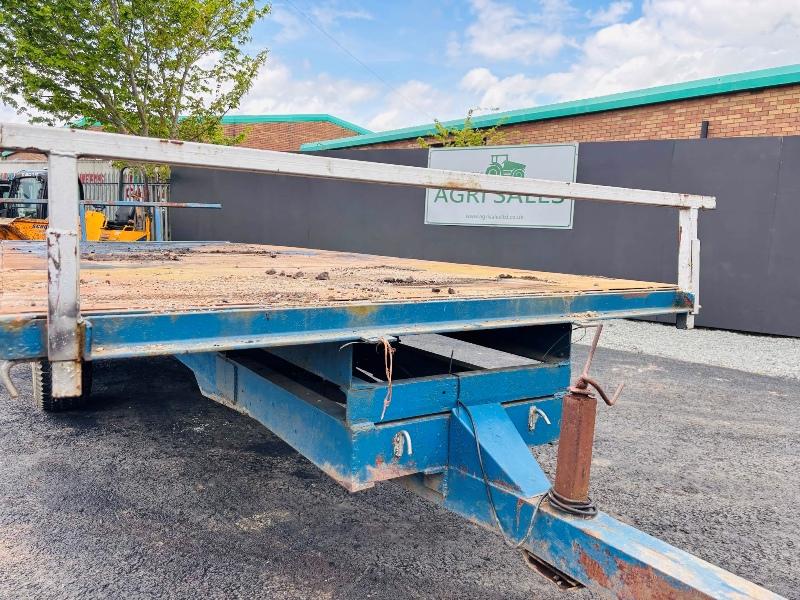 BAIL TRAILER 21FT LONG 8FT WIDE