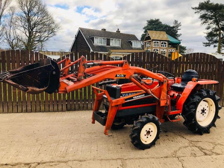 “Email”Sales Tractor  Suppliers*Co.  Ltd "@Cn.” Mail - CASE INTERNATIONAL 895XL SUPER TRACTOR WITH TANCO LOADER