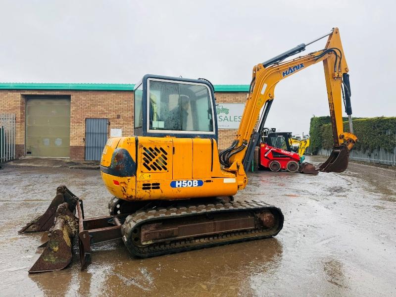 HANIX H50B EXCAVATOR*C/W QUICK HITCH AND 3 BUCKETS*VIDEO*