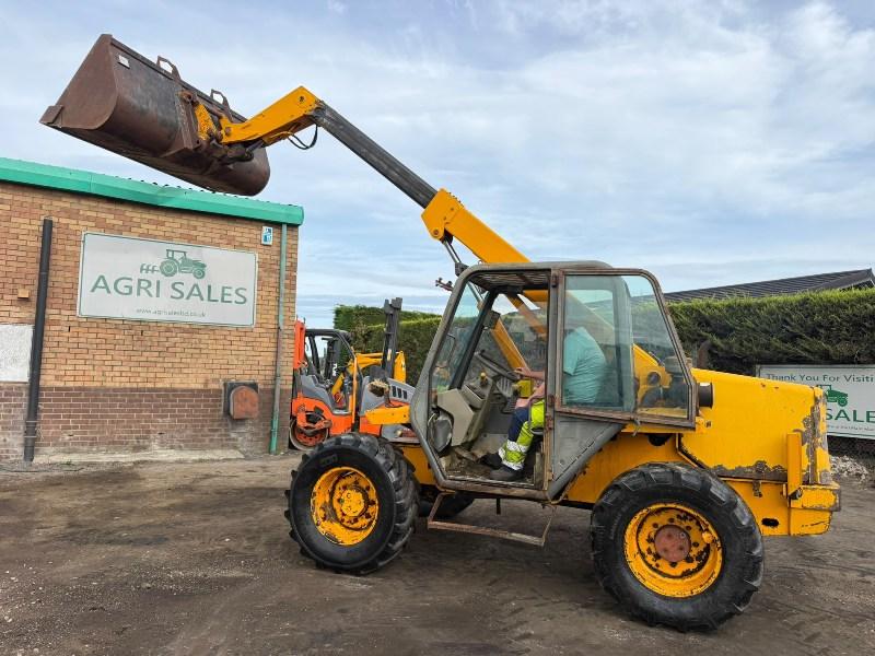 JCB 520-55 TELEHANDLER*C/W BUCKET*VIDEO*