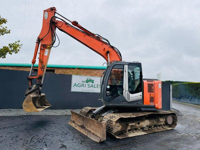 HITACHI ZX135US-3 TRACKED EXCAVATOR*ENGINE TAPPING*C/W BUCKET*VIDEO*