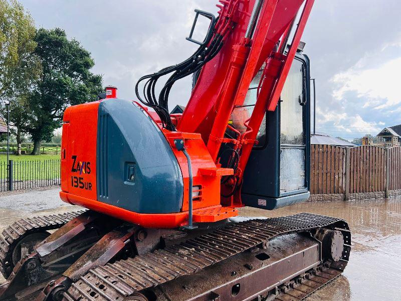 HITACHI ZAXIS 135UR TRACKED EXCAVATOR C/W FRONT BLADE *VIDEO*
