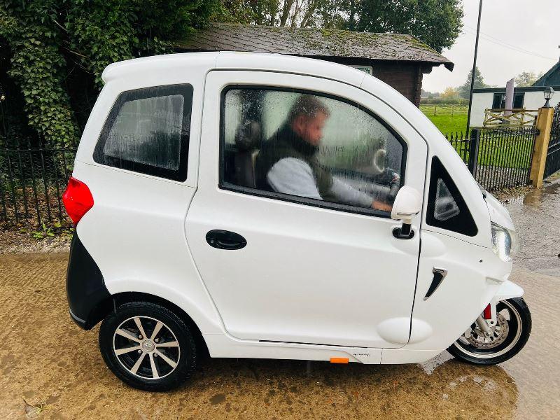 YINJIAN BATTERY POWERED TRICYCLE *YEAR 2021, ROAD REGISTERED* C/W TRAILER *VIDEO*