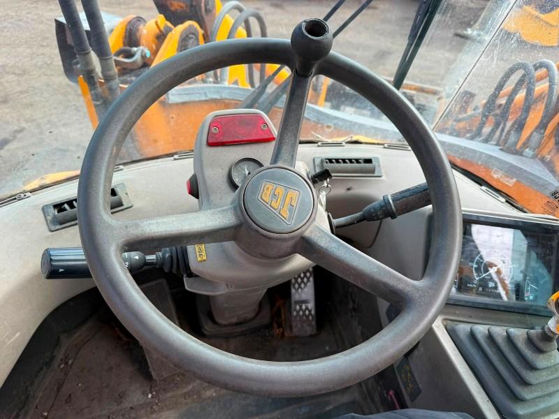 JCB 412S FARM MASTER FRONT LOADER*C/W BUCKET AND TINES*VIDEO*