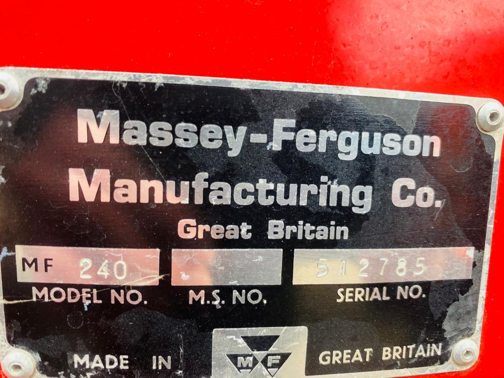 MASSEY FERGUSON 240 TRACTOR C/W MASSEY FERGUSON LOADER & BUCKET 