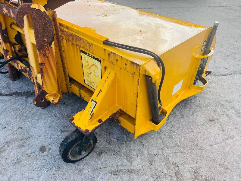 JCB 500 SWEEPER BOX C/W WATER TANK & SPRINKLER 