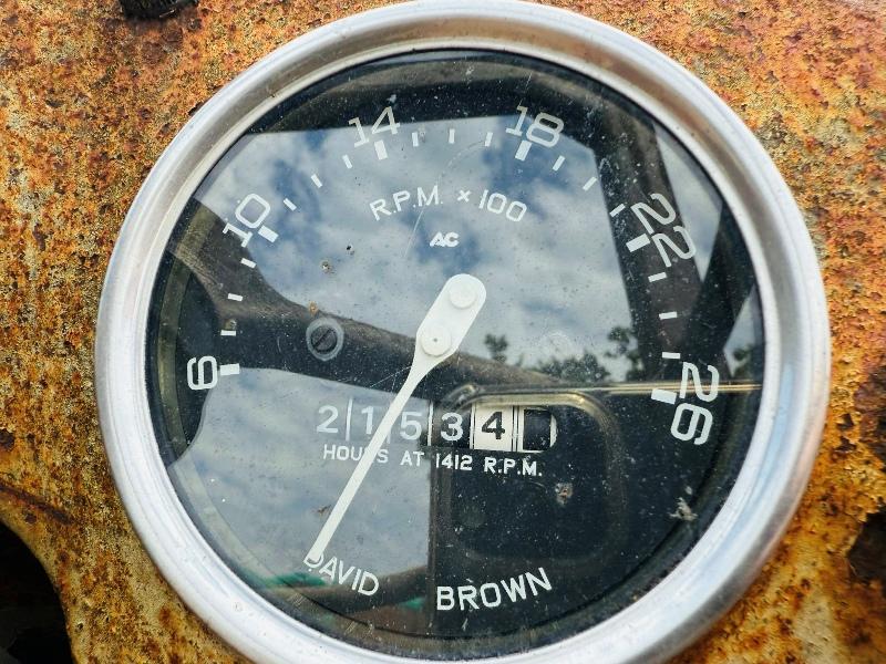 DAVID BROWN 996 TRACTOR*SPARES AND REPAIRS RESTORATION*VIDEO*