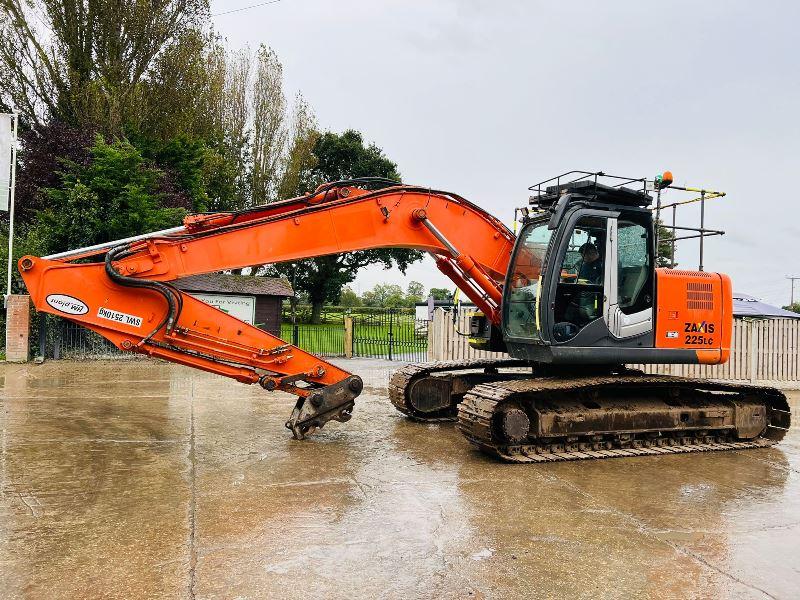 HITACHI ZX225USRLC-3 EXCAVATOR *YEAR 2013* C/W QUICK HITCH *VIDEO*