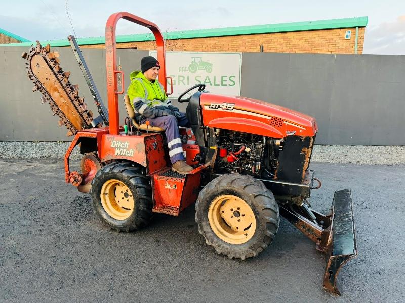 DITCH WITCH RT45 4WD TRENCHER*C/W BLADE*YEAR 2013*VIDEO*