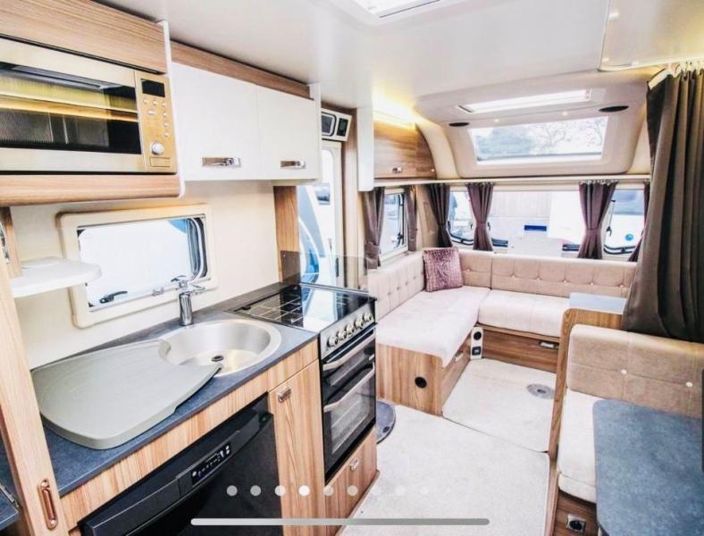 SWIFT ACE-PIONEER 6 BIRTH TOURING CARAVAN*2021*