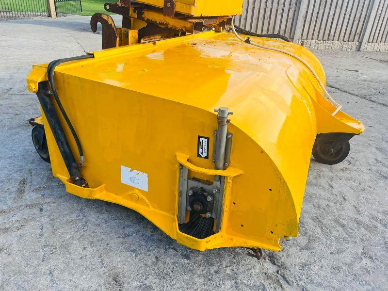 JCB 500 SWEEPER BOX C/W WATER TANK & SPRINKLER 
