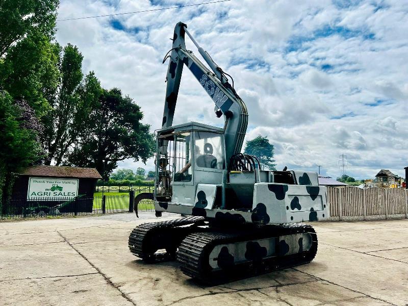 HYMAC TRACKED EXCAVATOR C/W 5 TINE SCRAP GRAB *VIDEO*