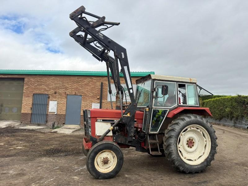 CASE INTERNATIONAL 884 TRACTOR*C/W FRONT LOADER*VIDEO*