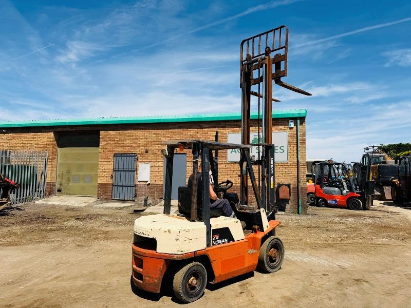 NISSAN FJ02A25U FORKLIFT*C/W PALLET TINES*VIDEO*