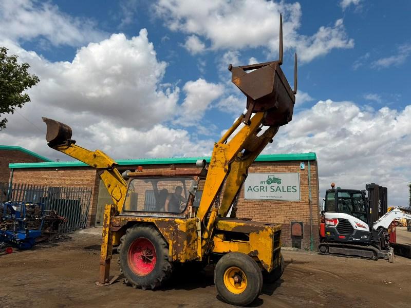 JCB 3C MARK 3 BACKHOE DIGGER* C/W POWER SHUTTLE*VIDEO*