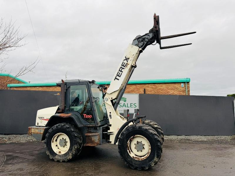 TEREX T250 WHEELED LOADER*C/W PALLET TINES*VIDEO*