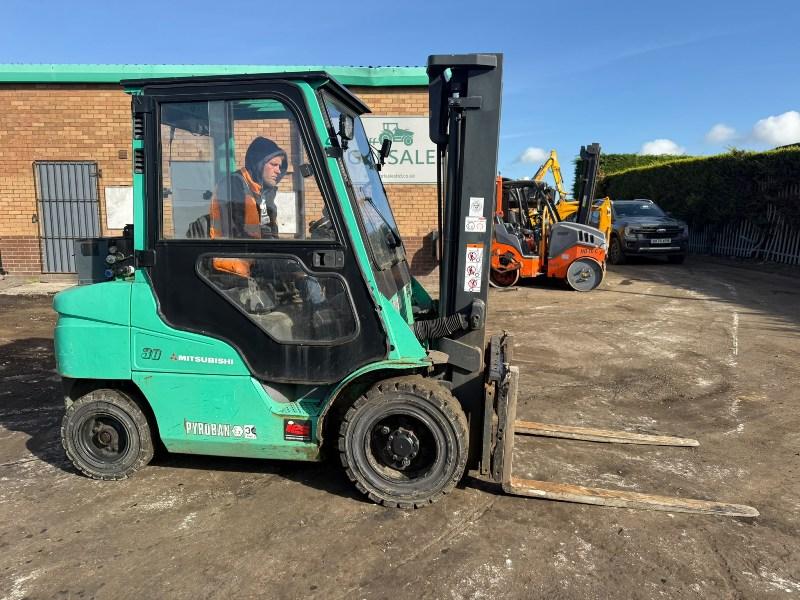 MITSUBISHI FD30NT FORKLIFT*C/W PALLET TINES*YEAR 2015*VIDEO*