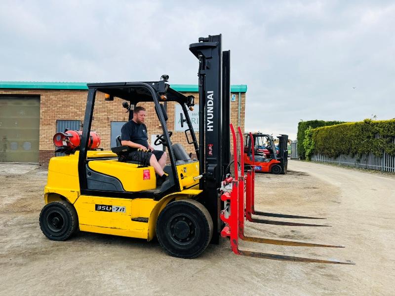 HYUNDAI 35L-7A FORKLIFT*C/W FORK POSITIONER*YEAR 2016*VIDEO*