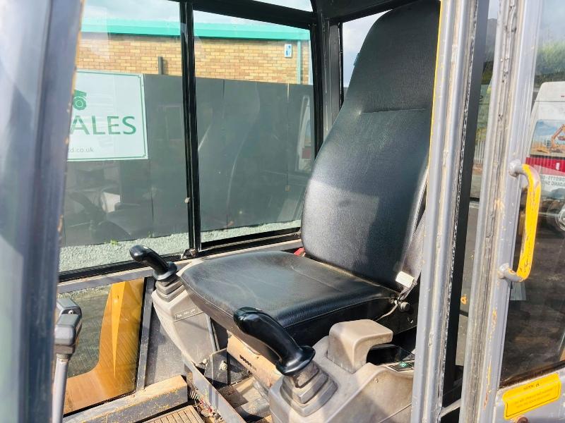 CASE 50 EXCAVATOR*C/W HYDRAULIC THUMB*VIDEO*