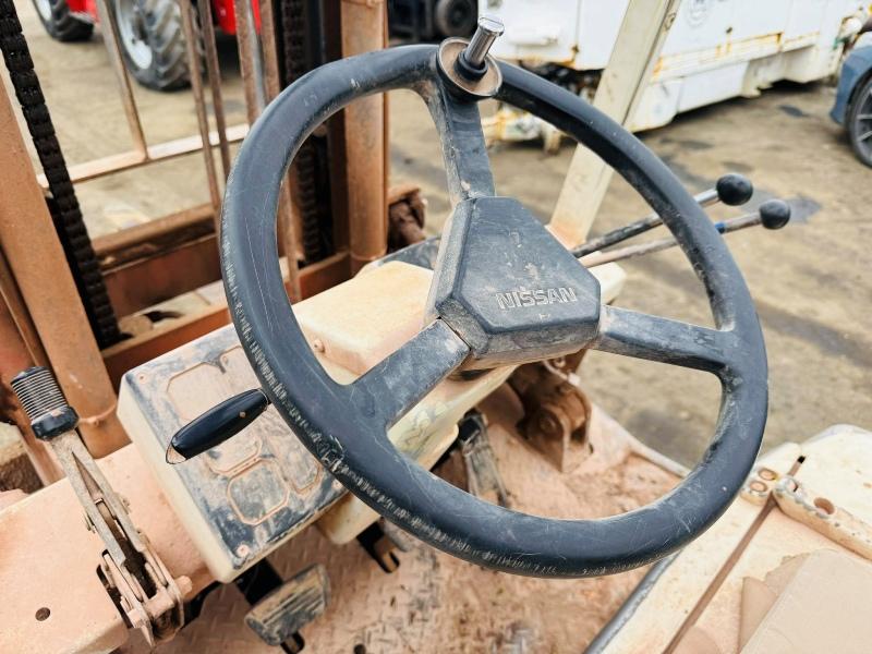 NISSAN 833 GAS FORKLIFT*C/W SIDESHIFT*VIDEO*