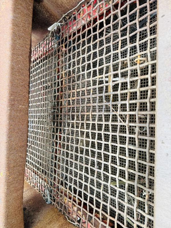 RED RHINO TRACKED 3 WAY MINI SCREENER*C/W REMOTE CONTROL*YEAR 2021*VIDEO*