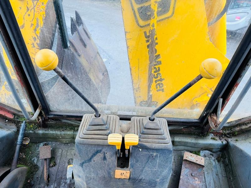 JCB 3CX PROJECT 8 HUB REDUCTION BACK END*C/W 4 IN ONE BUCKET*VIDEO*