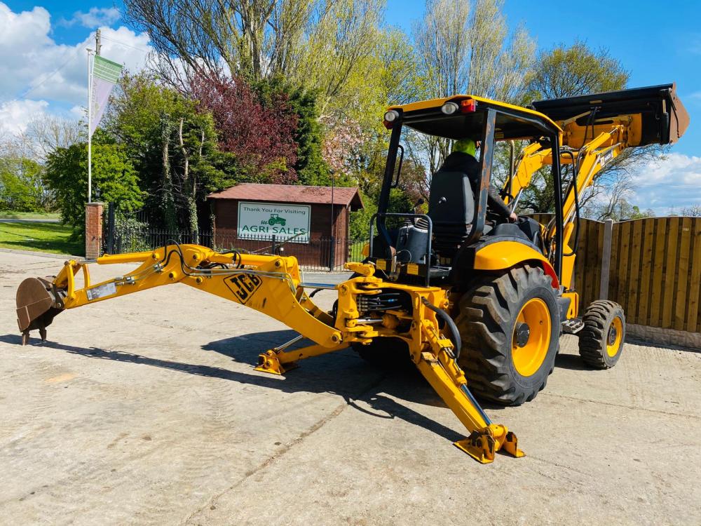 JCB MIDI CX BACKHOE DIGGER C/W BACK ACTOR