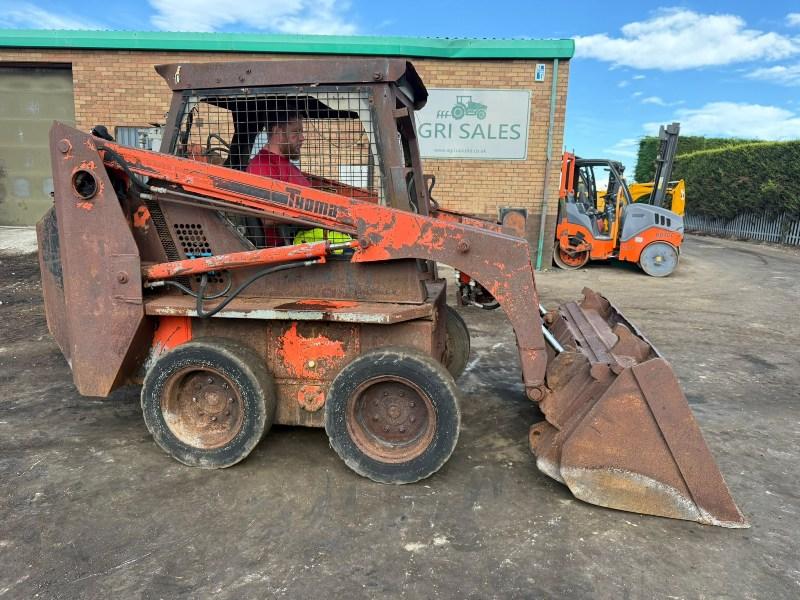 THOMAS SKIDSTEER*C/W BUCKET*VIDEO*