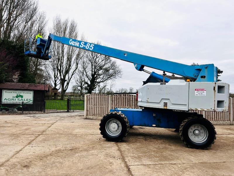 GENIE S85 AIREL PLATFORM * 85 FT WORKING HEIGHT * C/W HYDRAULIC PUSH OUT AXLES *VIDEO*