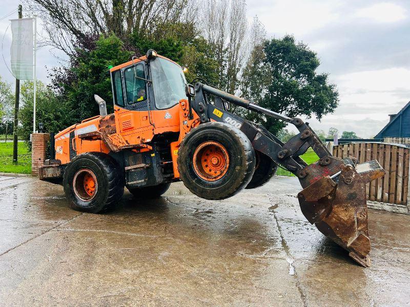 DOOSAN DL 250 4WD LOADING SHOVEL *YEAR 2012* C/W THREE IN ONE BUCKET *VIDEO*