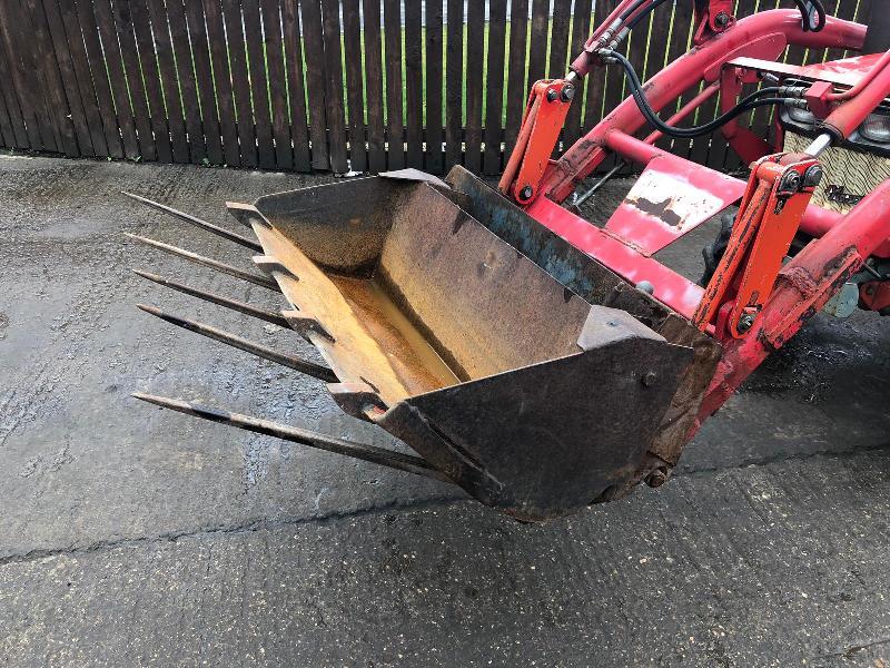 YANMAR YM1810D 4WD TRACTOR CW FRONT LOADER BUCKET AND MUCK FORK
