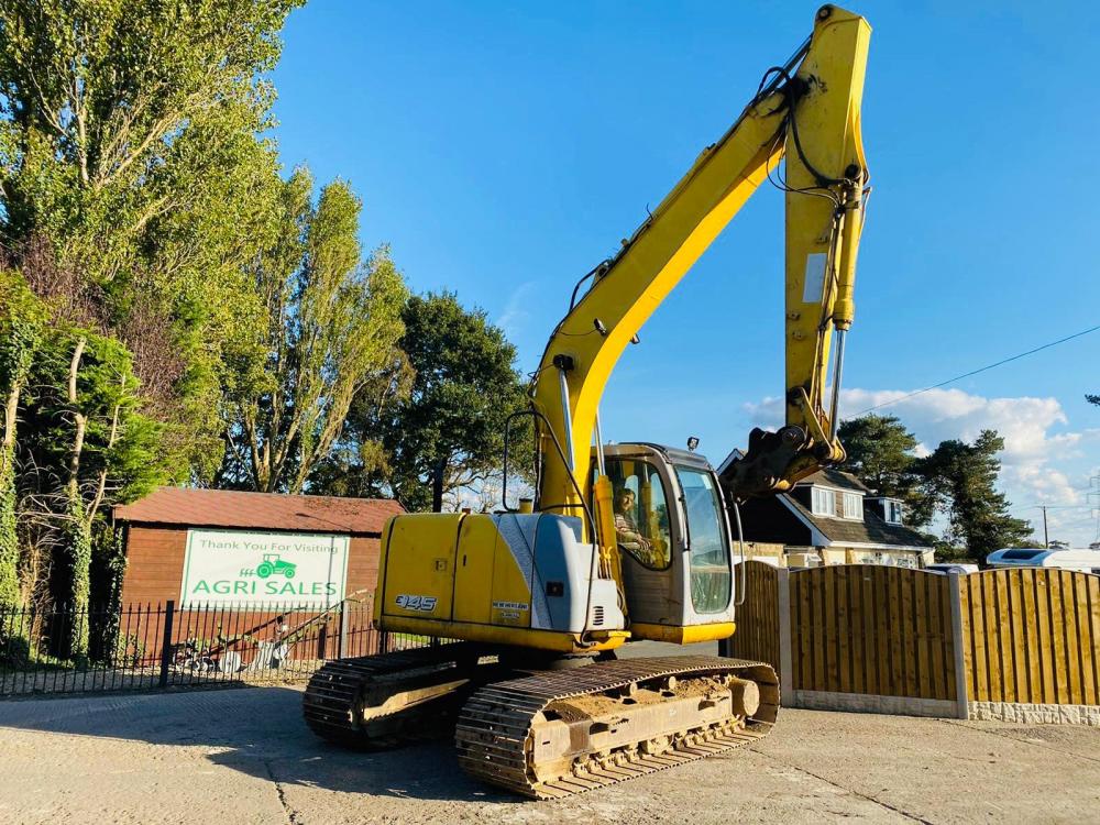 NEW HOLLAND KOBELCO E145 TRACKED EXCAVATOR C/W QUICK HITCH