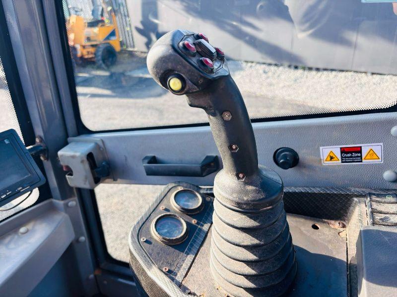 HZM 825T TURBO ARTICULATED TELEHANDLER *C/W BUCKET AND FORKS*READING 618 HOURS*VIDEO*