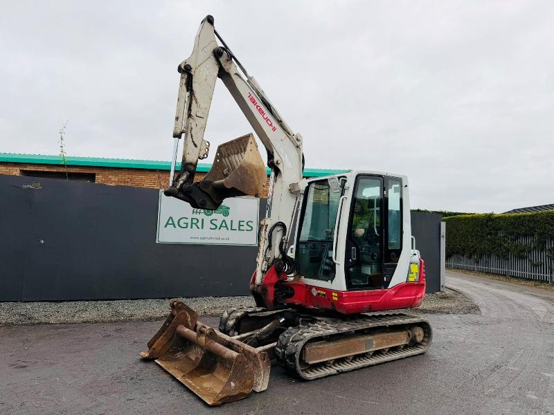 TAKEUCHI TB250 TRACKED EXCAVATOR*C/W 3 BUCKETS*YEAR 2015*VIDEO*