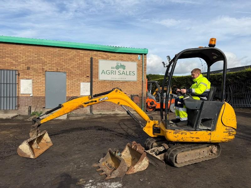 JCB 8014CTS MINI EXCAVATOR*C/W 2 EXTRA BUCKETS*YEAR 2011*VIDEO*