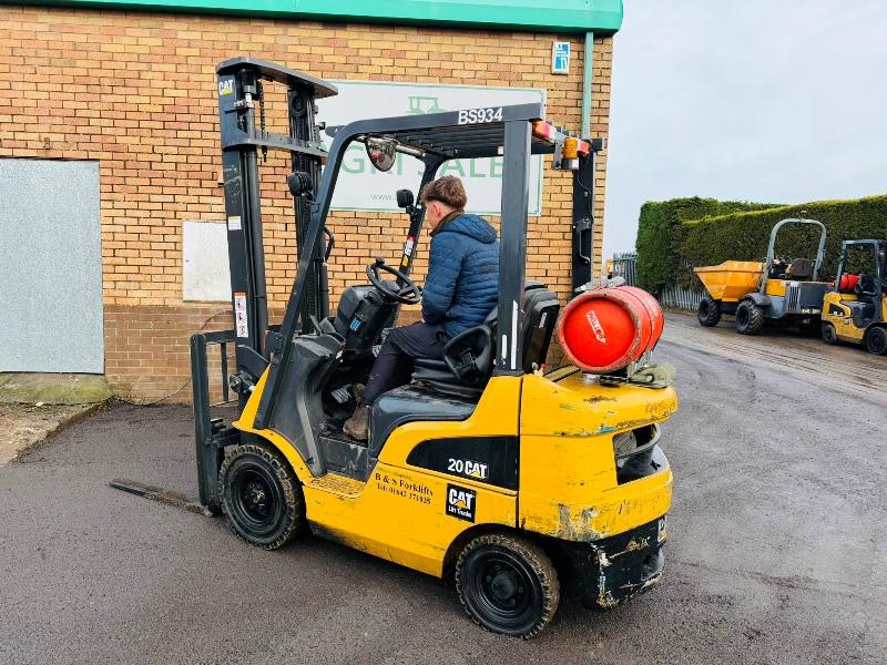 CATERPILLAR GP20NT FORKLIFT*YEAR 2015*C/W PALLET TINES*VIDEO*