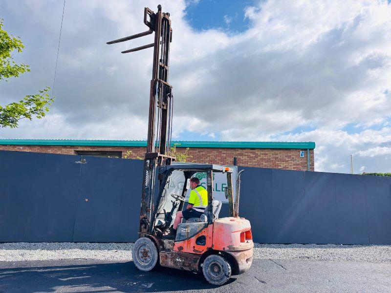 DOOSAN D25S-5 3 STAGE MAST FORKLIFT*YEAR 2012*VIDEO*