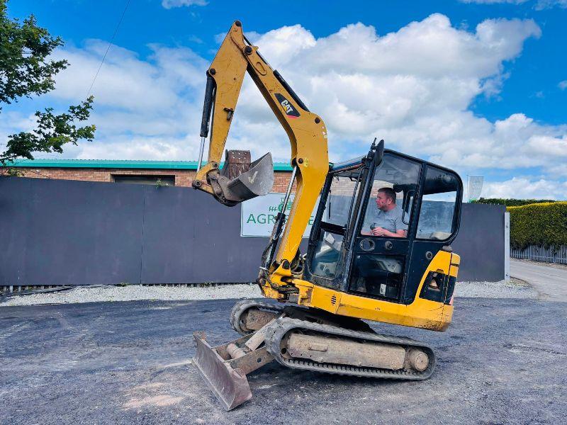 CATERPILLAR 302.5C EXCAVATOR *C/W 2 BUCKETS* READING 3620 HOURS*VIDEO*