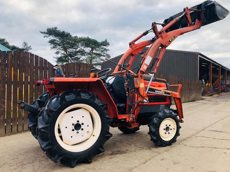 YANMAR F20 4WD COMPACT TRACTOR C/W FRONT LOADER & BUCKET