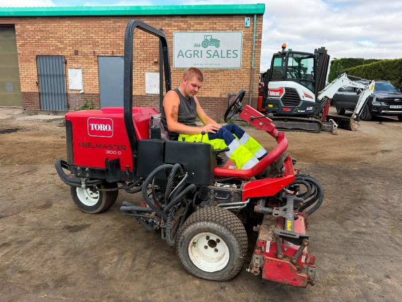 TORO REELMASTER 3100D 3WD RIDE ON MOWER*VIDEO*