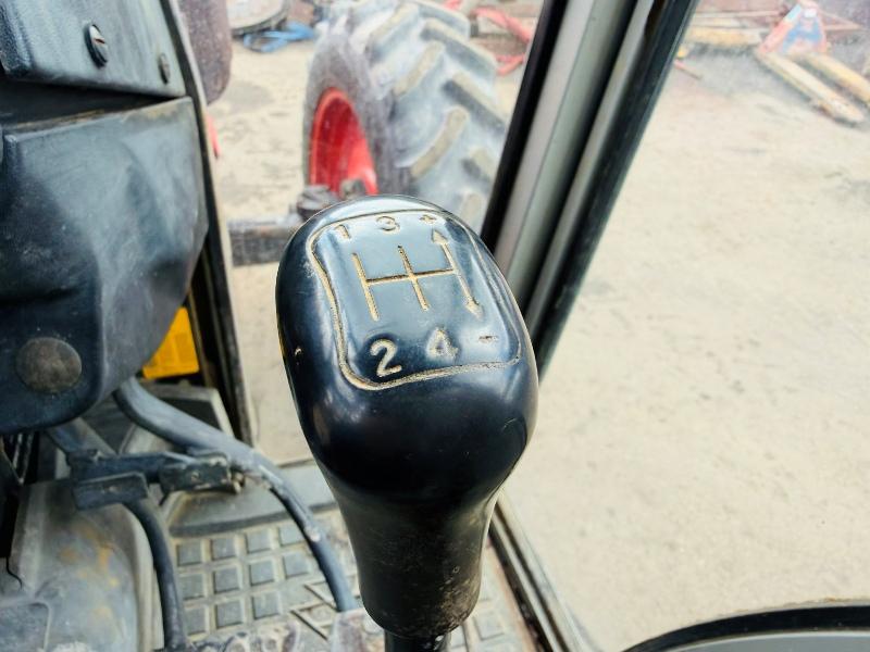 MASSEY FERGUSON 382 4WD TRACTOR*C/W REAR LINKAGE*VIDEO*