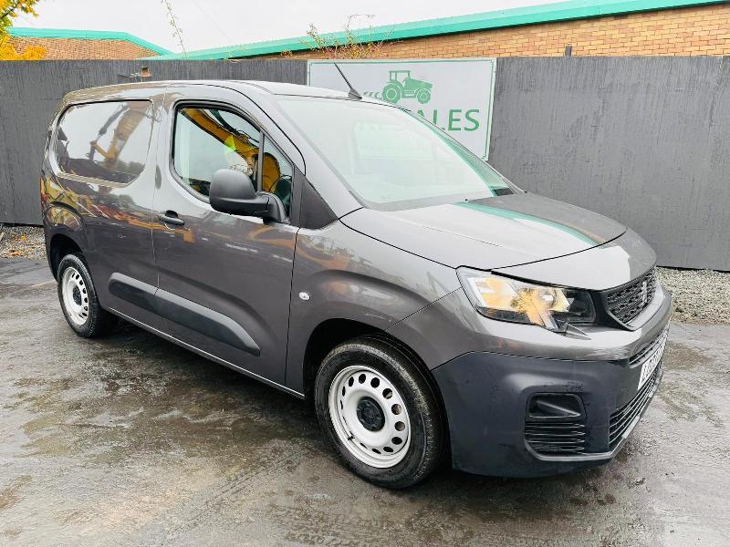 PEUGEOT PARTNER 6 SPEED VAN*YEAR 2023*VIDEO*