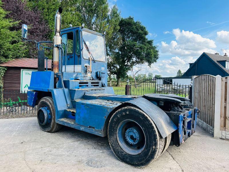 DOUGLAS 4WD TUG C/W HYDRAULIC FIFTH WHEEL 