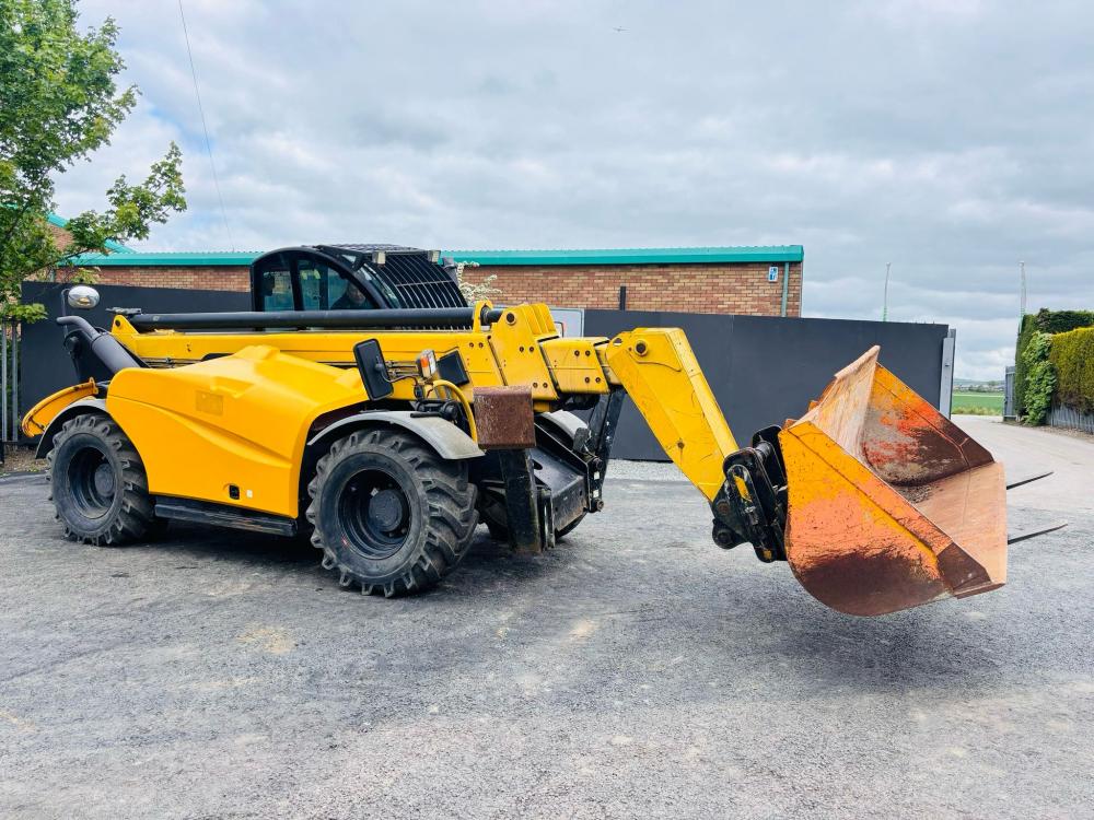 HAULOTTE 17M JACK LEG TELEHANDLER* 2129 HOURS*C/W BUCKET AND TINES*VIDEO*