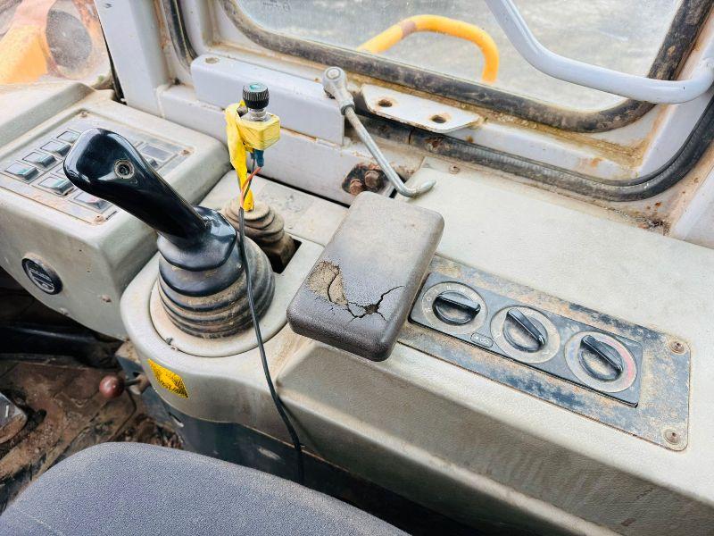 HYUNDAI HL760 WHEELED LOADER*C/W BUCKET*