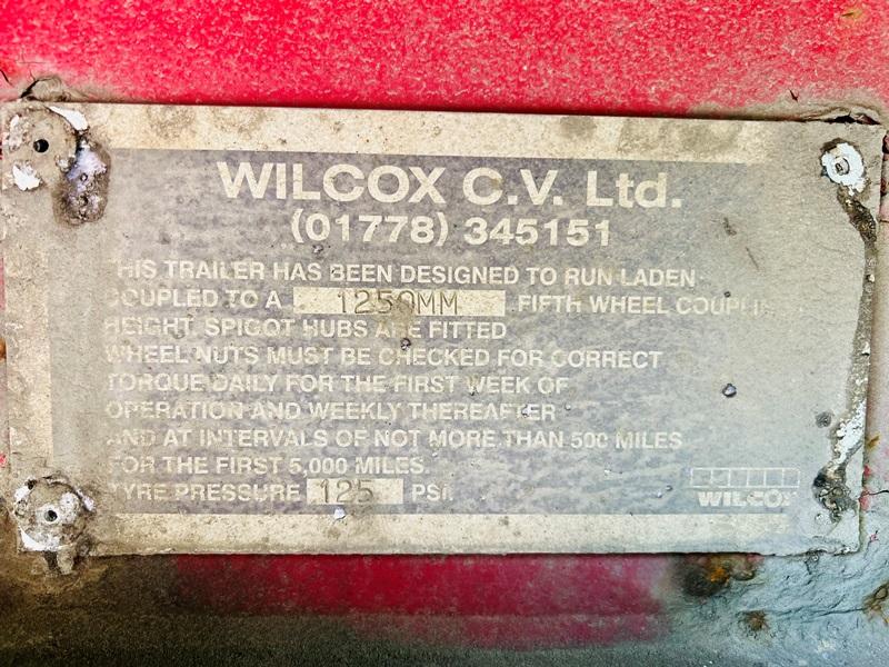 WILCOX COMMERCIAL HALF PIPE BULKER TRAILER *YEAR 2009* C/W AIR OPERATED TAILGATE 