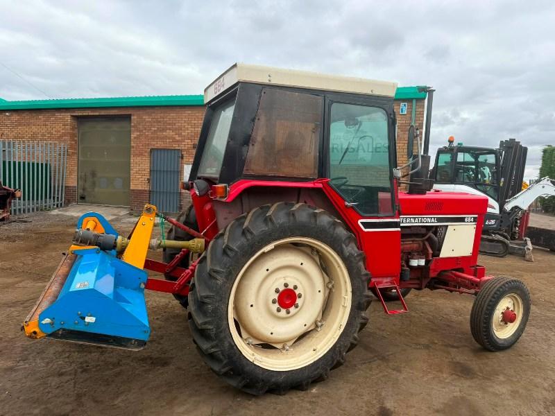 CASE INTERNATIONAL 684 TRACTOR*C/W MOWER*VIDEO*
