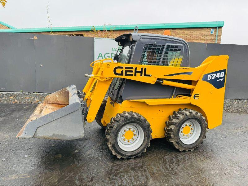 GEHL 5240 SKIDSTEER*2298 HOURS*C/W CAB DOOR*YEAR 2013*VIDEO*