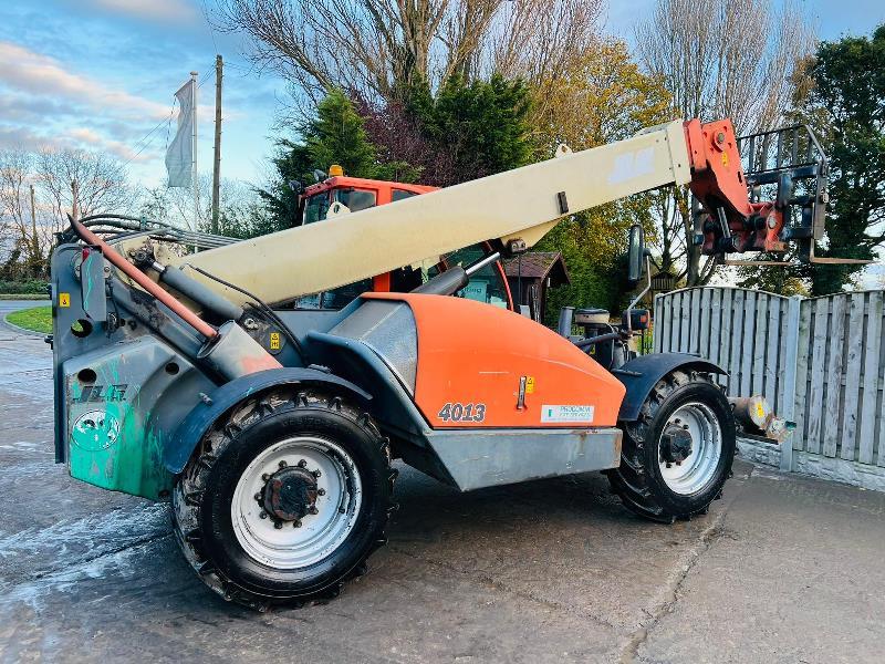 JLG 4013 4WD TELEHANDLER *13 METER REACH* C/W PALLET TINES & PERKINS ENGINE *VIDEO*